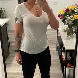 Lululemon tshirt